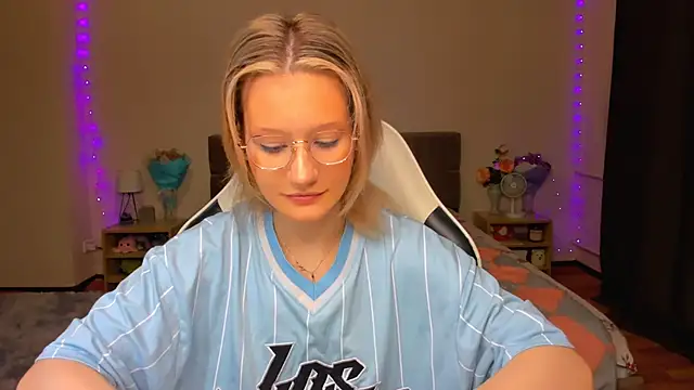 DearLia online show from 10, 9, 2025
