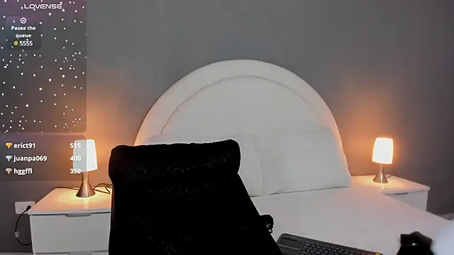 Snapshot of Eva_bigboobs chatting on 16, 2, 2025 Eva bigboobs online show from 16, 2, 2025