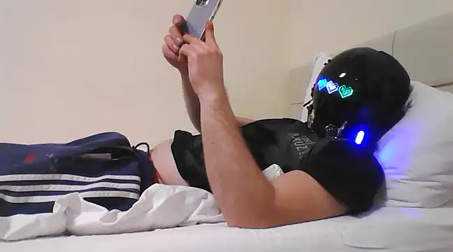 Snapshot of paul_daniel chatting on 19, 1, 2025 paul daniel online show from 19, 1, 2025