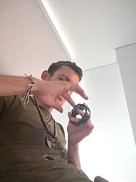 Snapshot of Duvan_Martinez23 chatting on 13, 11, 2025 Duvan Martinez23 online show from 13, 11, 2025