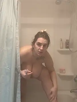 Snapshot of menaceswife chatting on 20, 2, 2025 menaceswife online show from 20, 2, 2025