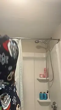 Snapshot of menaceswife chatting on 2, 3, 2025 menaceswife online show from 2, 3, 2025