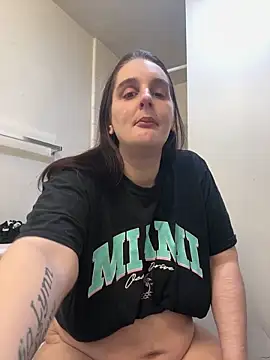 Snapshot of menaceswife chatting on 17, 1, 2026 menaceswife online show from 17, 1, 2026