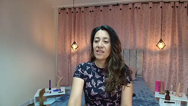 VioletaScott  online show from 19, 11, 2025