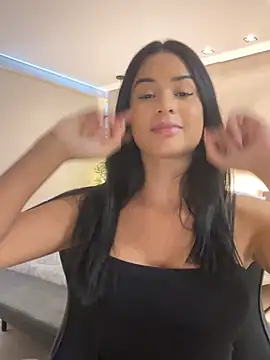 Snapshot of Laisabrazil chatting on 17, 11, 2025 Laisabrazil online show from 17, 11, 2025