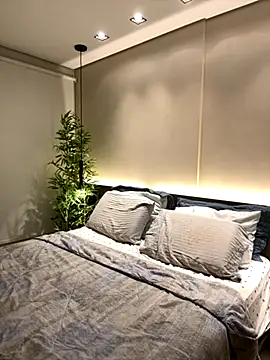 Laisabrazil online show from 2, 12, 2025