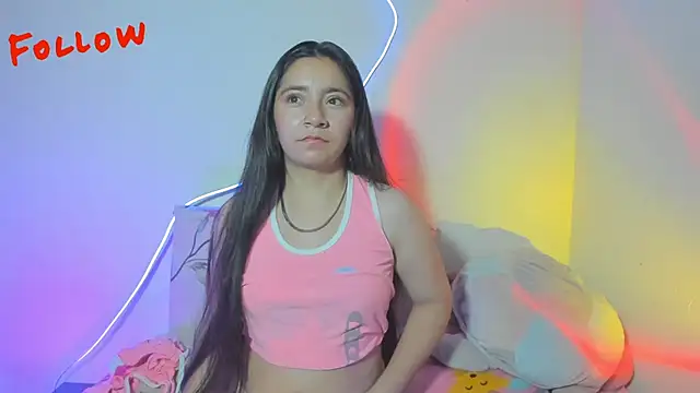 Snapshot of litle_mily_ chatting on 28, 10, 2025 litle mily online show from 28, 10, 2025