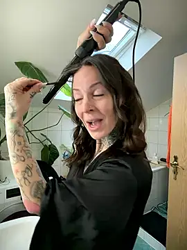 BrownieyQueen online show from 16, 1, 2026