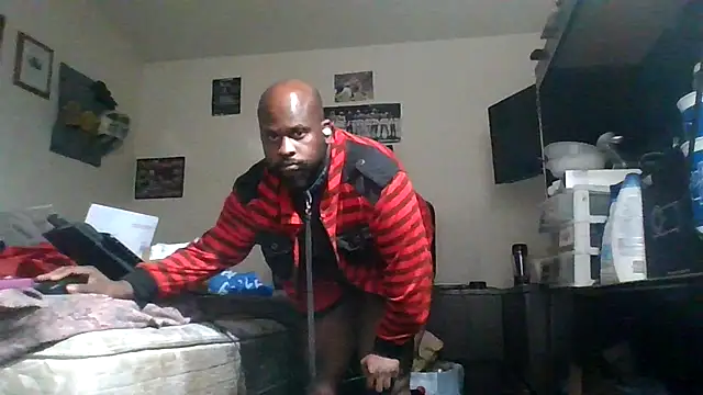 Snapshot of HBYAM chatting on 4, 11, 2025 HBYAM online show from 4, 11, 2025