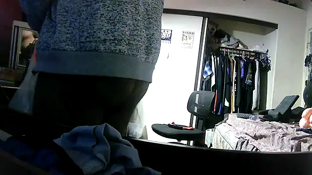 Snapshot of HBYAM chatting on 9, 11, 2025 HBYAM online show from 9, 11, 2025