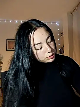 Snapshot of helena_smith chatting on 4, 3, 2025 helena smith online show from 4, 3, 2025