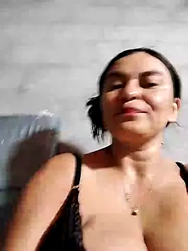 Snapshot of Horny-Mommy-Dirty chatting on 13, 2, 2025 Horny-Mommy-Dirty online show from 13, 2, 2025