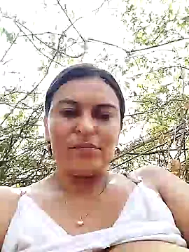 Snapshot of Horny-Mommy-Dirty chatting on 2, 3, 2025 Horny-Mommy-Dirty online show from 2, 3, 2025