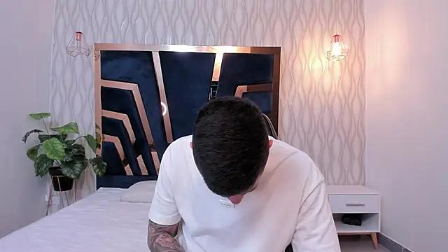 Yeiko Romero  online show from 17, 2, 2025