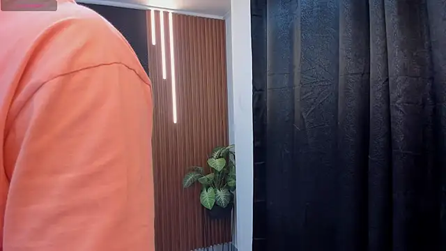 Yeiko Romero  online show from 7, 3, 2025