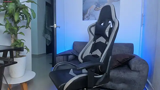 Yeiko Romero  online show from 23, 9, 2025