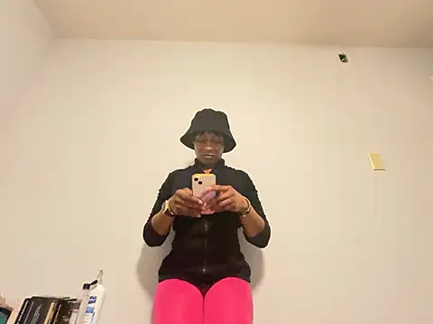 Snapshot of wynterheat chatting on 9, 2, 2025 wynterheat online show from 9, 2, 2025