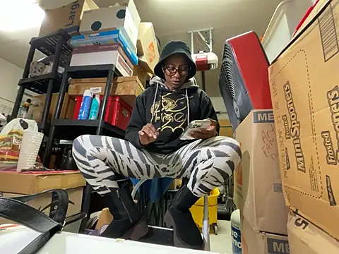 Snapshot of wynterheat chatting on 30, 10, 2025 wynterheat online show from 30, 10, 2025