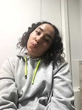Ayla martinez online show from 18, 1, 2025