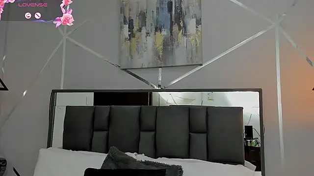 Ayla martinez online show from 25, 1, 2025