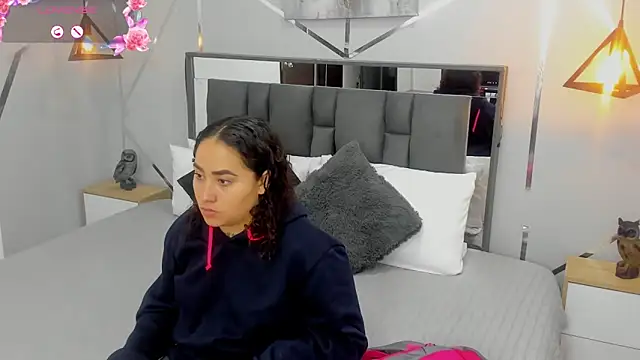 Ayla martinez online show from 28, 1, 2025