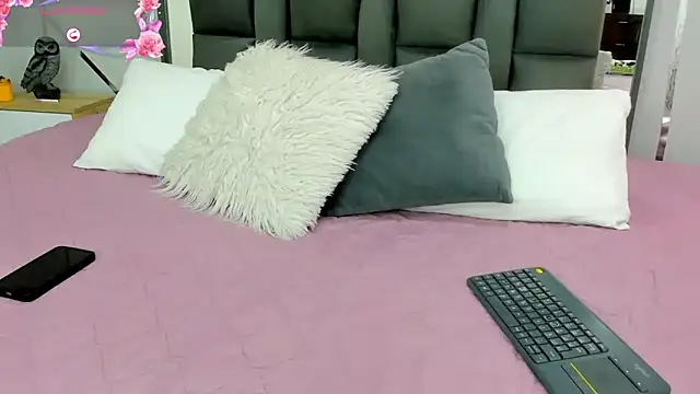 Ayla martinez online show from 23, 2, 2025