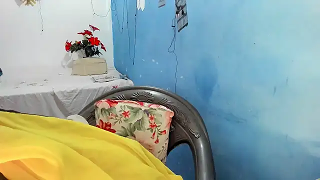 Snapshot of aarjulove chatting on 2, 12, 2025 aarjulove online show from 2, 12, 2025