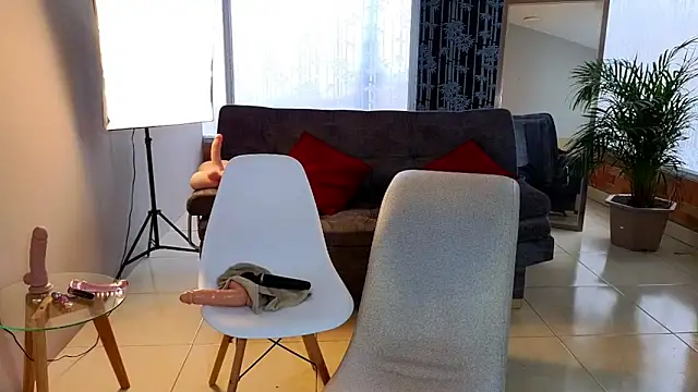 camil milfdream online show from 5, 1, 2025