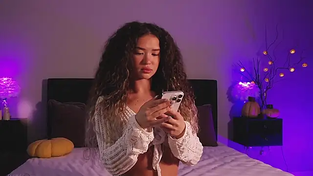 Denise Garciia online show from 5, 11, 2025