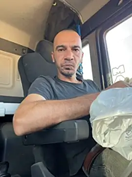 donnuozfutura online show from 11, 11, 2025