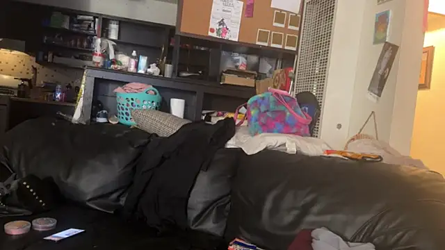 Snapshot of deadpi chatting on 15, 11, 2025 deadpi online show from 15, 11, 2025