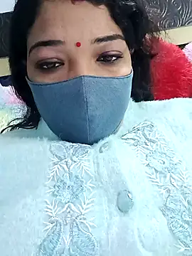 Cute-Raashii online show from 3, 1, 2025