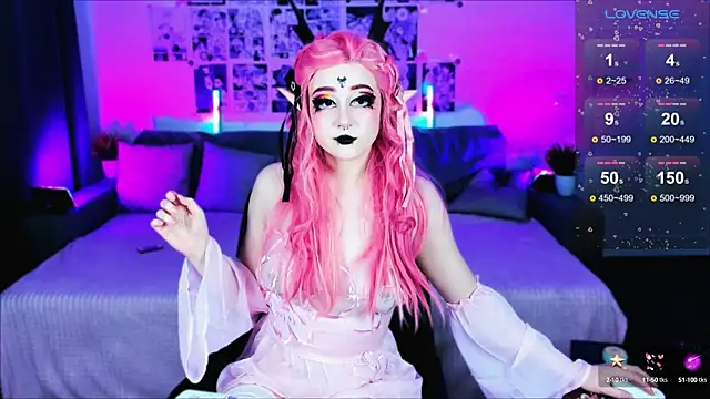 Snapshot of Aki__Ra chatting on 28, 9, 2025 Aki  Ra online show from 28, 9, 2025