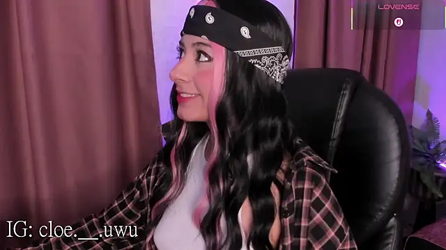 Snapshot of cloe__palmer chatting on 16, 10, 2025 cloe palmer online show from 16, 10, 2025