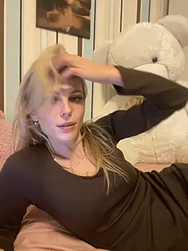 Snapshot of Liya_my chatting on 13, 10, 2025 Liya my online show from 13, 10, 2025