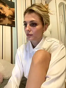 Snapshot of Liya_my chatting on 18, 11, 2025 Liya my online show from 18, 11, 2025