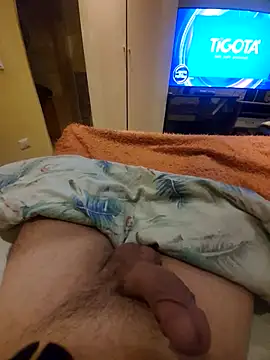 Snapshot of tiscopofortezozza chatting on 22, 10, 2025 tiscopofortezozza online show from 22, 10, 2025