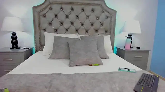 MadissonBacker online show from 19, 10, 2025