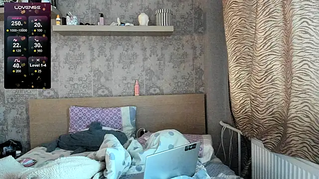 Snapshot of purebeautie13 chatting on 20, 12, 2024 purebeautie13 online show from 20, 12, 2024