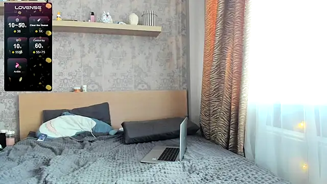 Snapshot of purebeautie13 chatting on 8, 1, 2025 purebeautie13 online show from 8, 1, 2025