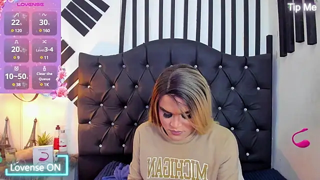 AllisonsweetZ online show from 3, 3, 2025