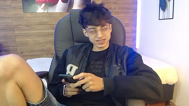jhoellx online show from 5, 12, 2024