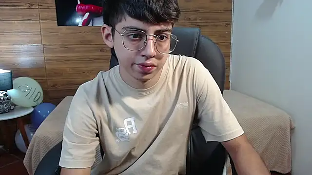 Snapshot of jhoellx chatting on 9, 10, 2025 jhoellx online show from 9, 10, 2025