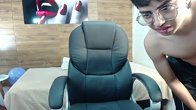 Snapshot of jhoellx chatting on 12, 10, 2025 jhoellx online show from 12, 10, 2025