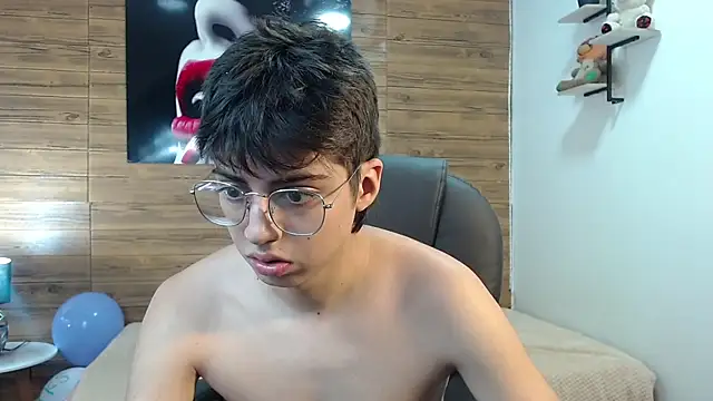 Snapshot of jhoellx chatting on 14, 10, 2025 jhoellx online show from 14, 10, 2025