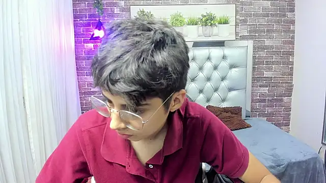 Snapshot of jhoellx chatting on 17, 10, 2025 jhoellx online show from 17, 10, 2025