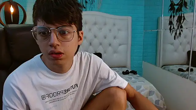 Snapshot of jhoellx chatting on 19, 10, 2025 jhoellx online show from 19, 10, 2025