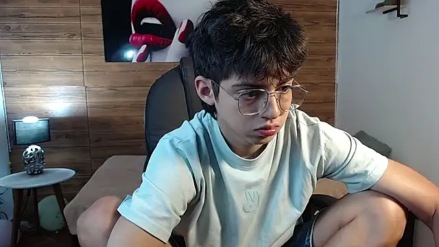 Snapshot of jhoellx chatting on 24, 10, 2025 jhoellx online show from 24, 10, 2025