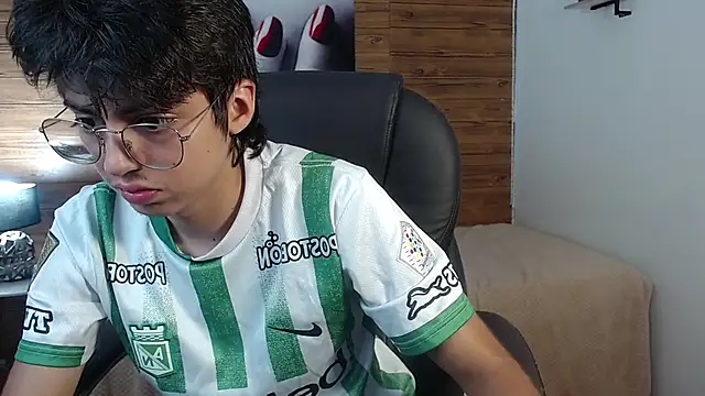 Snapshot of jhoellx chatting on 20, 11, 2025 jhoellx online show from 20, 11, 2025