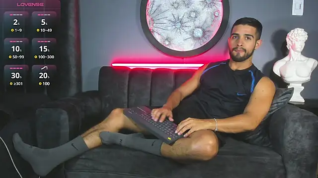 khriss brown online show from 5, 2, 2025